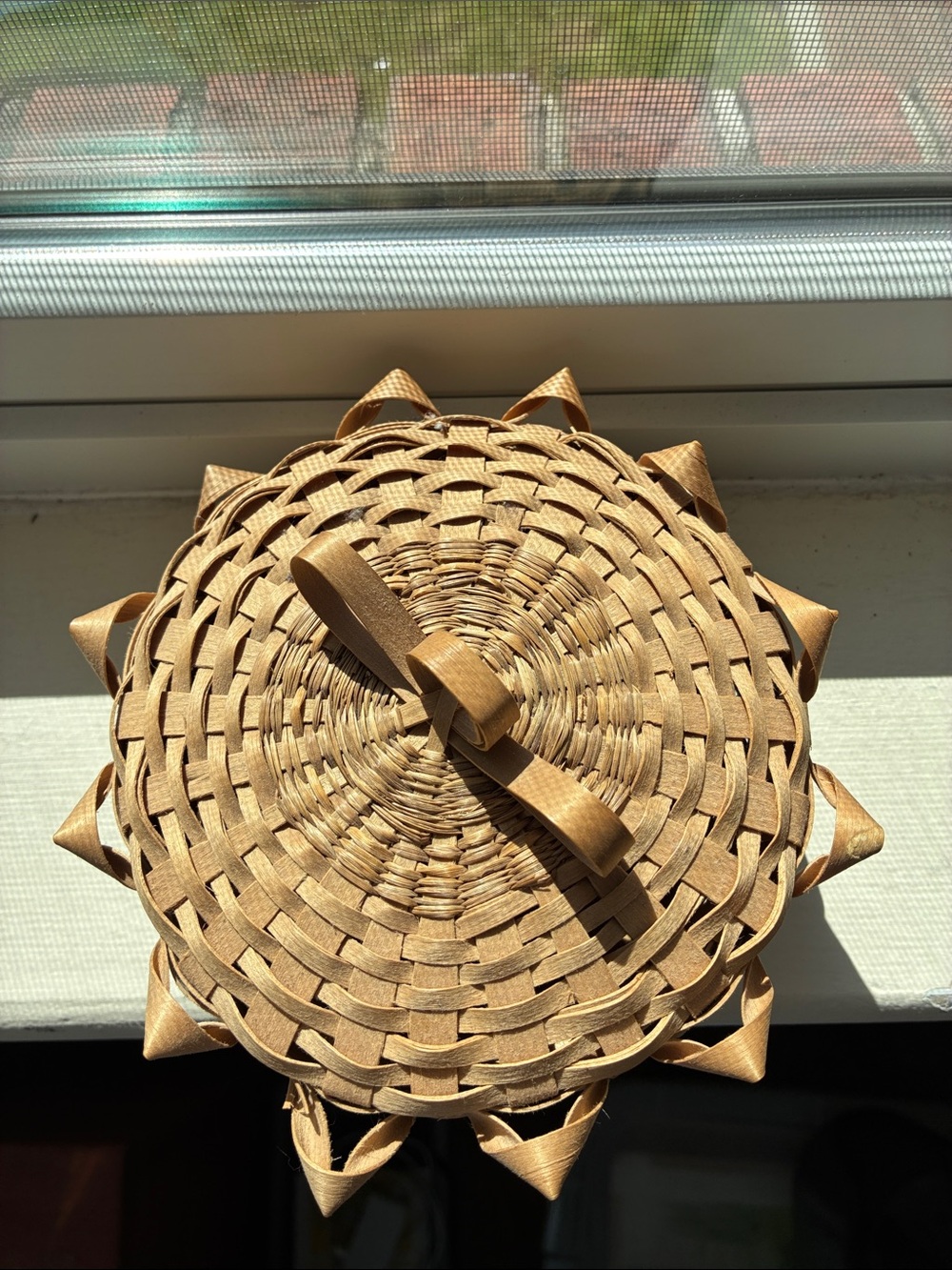 Cape Breton Iskand, Niva Scotia Mi’kmaq small hand made basket, 20th century - Picture 7 of 8